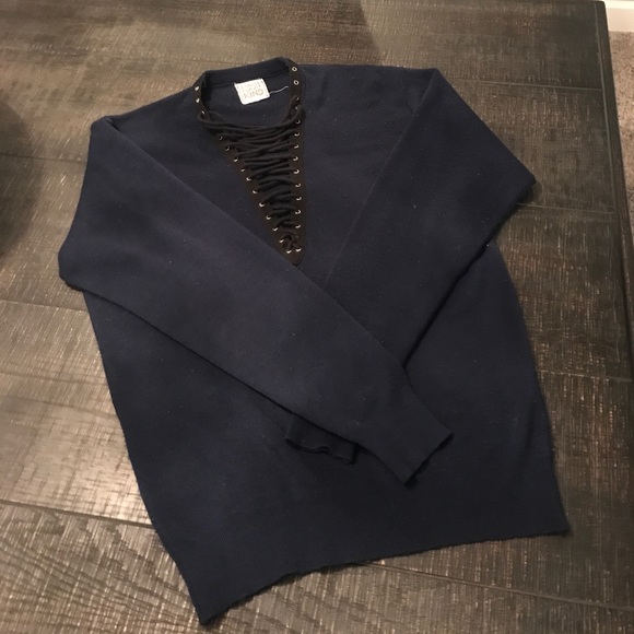 LF first of a kind lace up vintage sweater - Picture 3 of 5